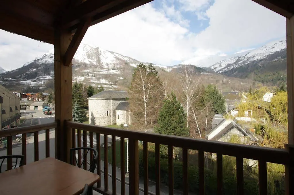 Residence Les Arches Saint-Lary-Soulan Apart Otel